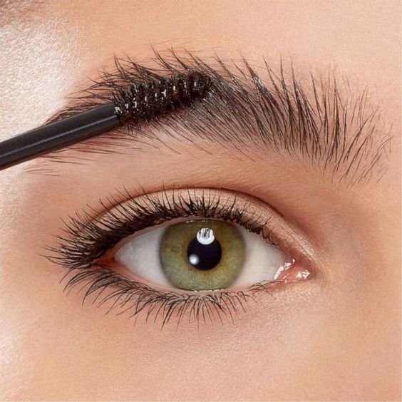 Brow gel
brow grooming
green eyes